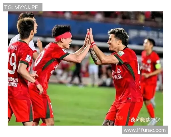 中超激战波尔图逆转那不勒斯红牌争议引发全场热议与点评