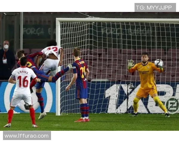 国王杯激战曼联逆转里昂绝杀瞬间引发争议判罚全场沸腾