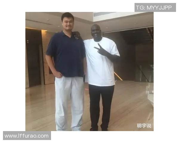 姚明换裤子背后的故事与篮球巨星的日常生活揭秘