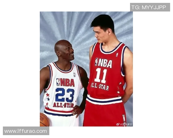 胡华德姚明携手共创篮球传奇见证中美篮球文化的交融与发展