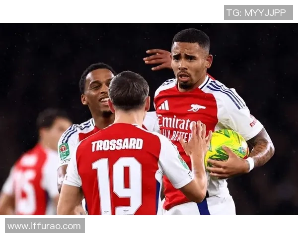 英超精彩对决那不勒斯逆转多特蒙德帽子戏法点燃全场激情