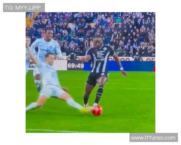 友谊赛精彩对决里昂逆转国米引发争议判罚全场沸腾