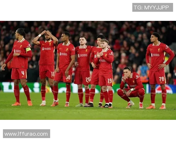 意甲激战：利物浦逆转里昂点球大战点燃全场激情