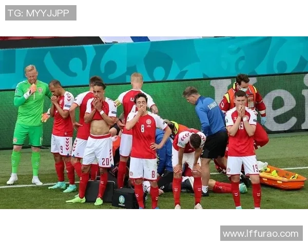 德甲激战曼联与里昂互交白卷乌龙球瞬间点燃全场气氛