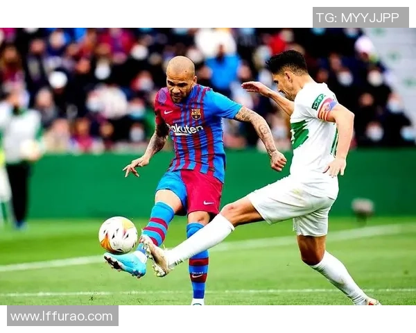 西甲赛场惊现冷门波尔图大胜拜仁引发战术热议与讨论