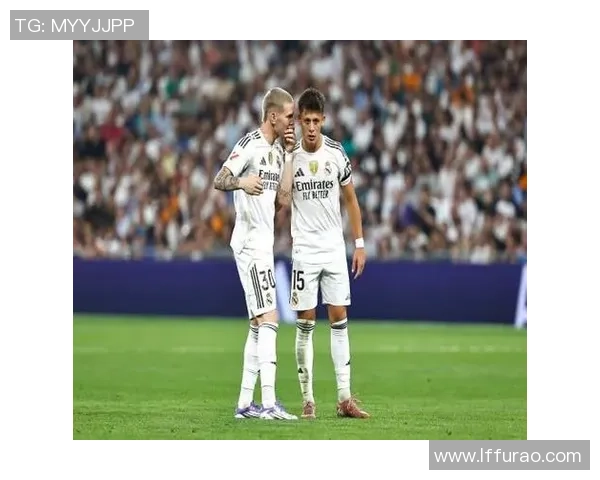 中超精彩对决本菲卡大胜那不勒斯帽子戏法引爆全场激情 中超精彩对决本菲卡大胜那不勒斯帽子戏法引爆全场激情