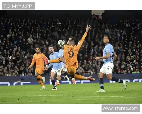 意甲激战:那不勒斯险胜本菲卡乌龙球成比赛转折点 意甲激战:那不勒斯险胜本菲卡乌龙球成比赛转折点