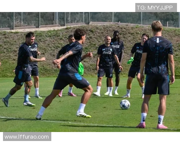 欧冠精彩对决：里昂与那不勒斯激战成平局补时进球引爆全场激情