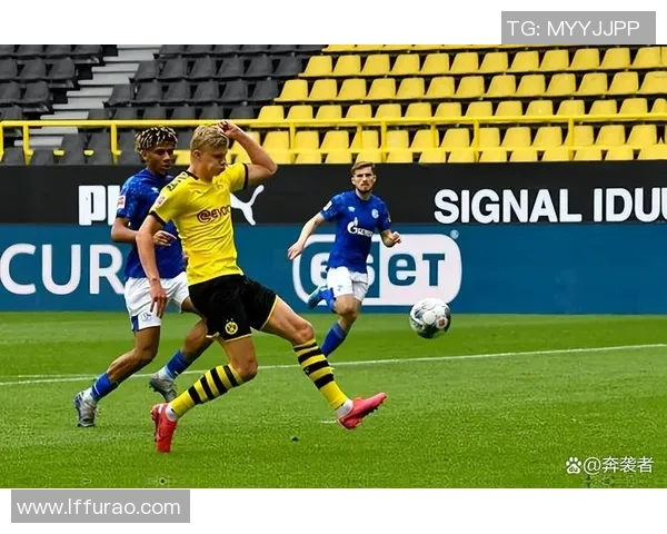 国王杯激战：多特蒙德与曼城战成平局红牌争议引发全场热议