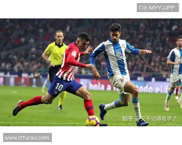 西甲激战巴萨逆转巴黎圣日耳曼神扑瞬间点燃全场激情 西甲激战巴萨逆转巴黎圣日耳曼神扑瞬间点燃全场激情